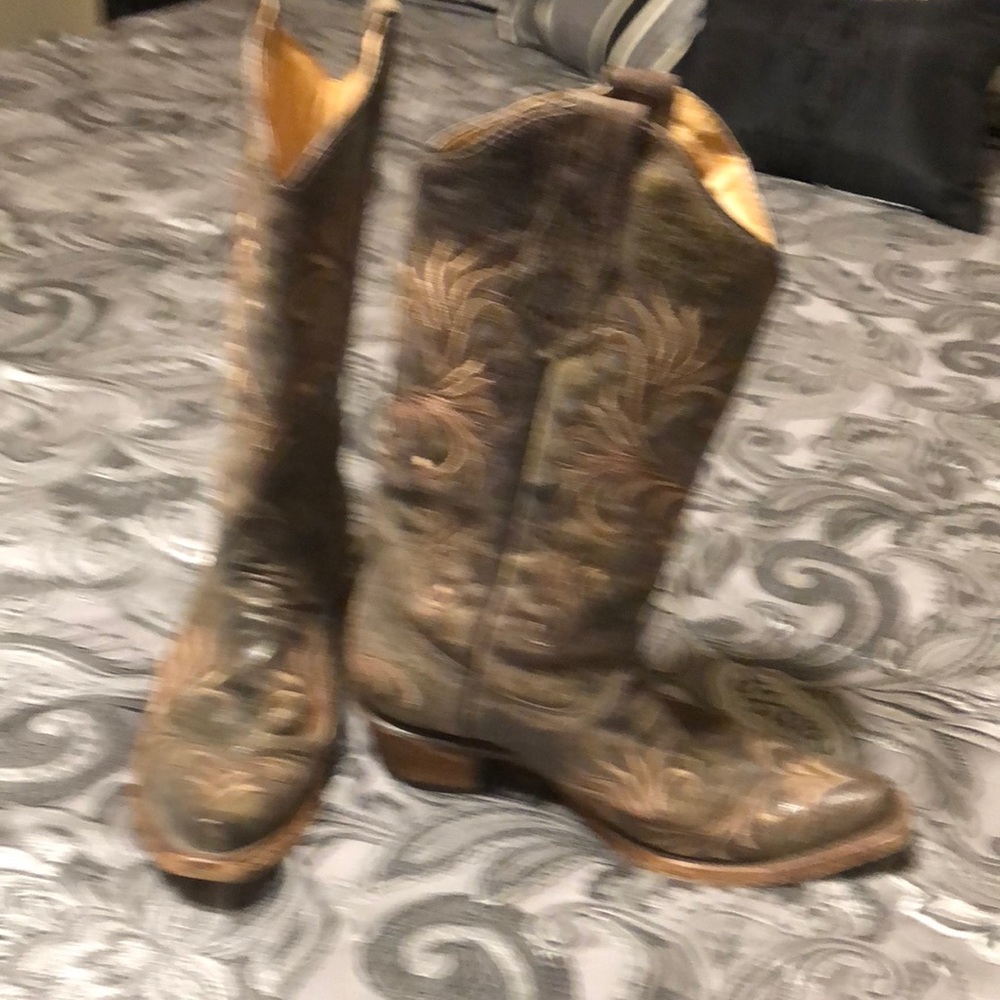 Circle G 71/2 ladies western boots.